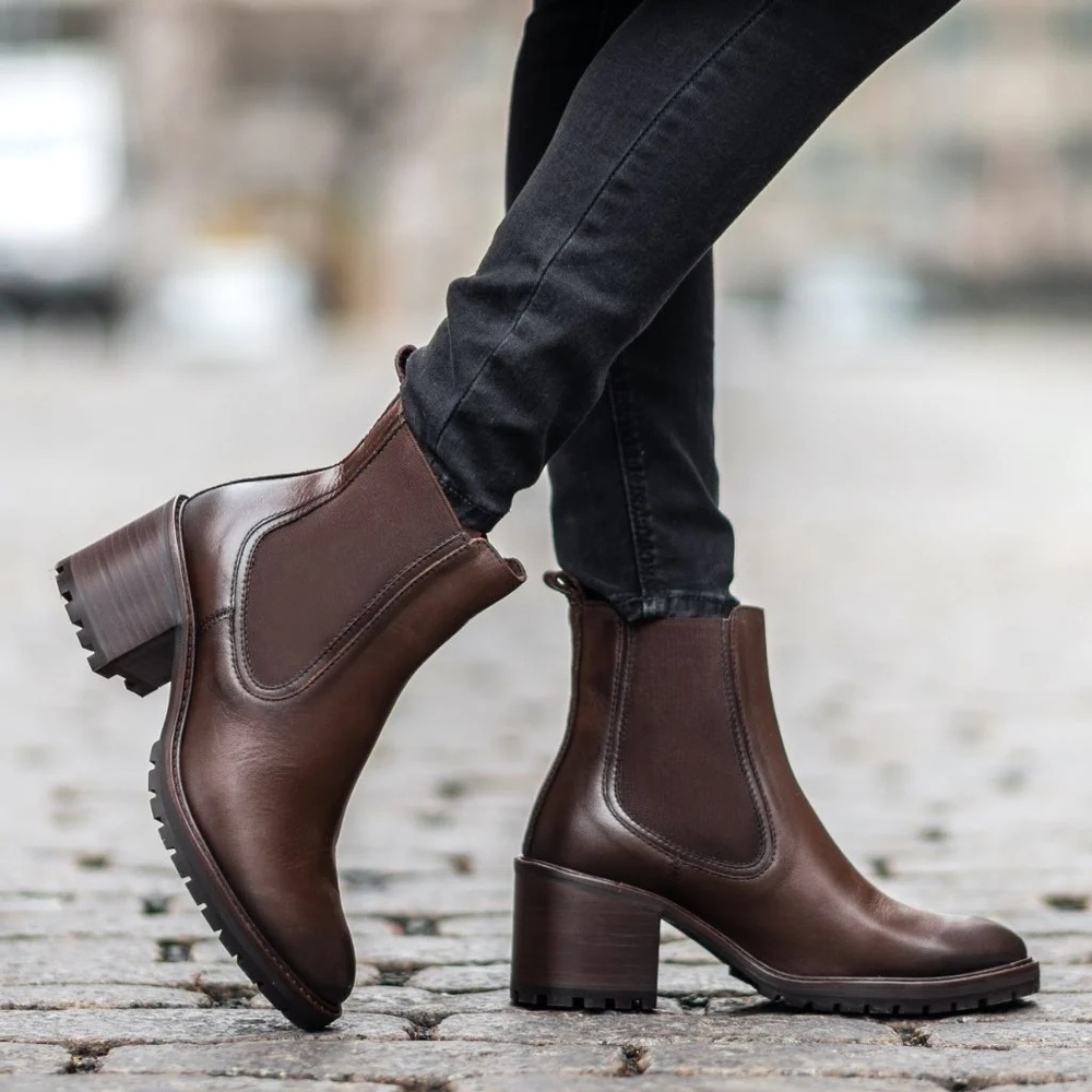 EUC Thursday Everyday Brown Boot, Women’s size 9.5